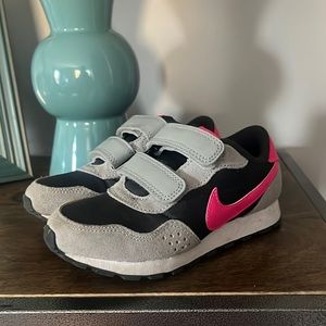 Toddler Nike sneakers